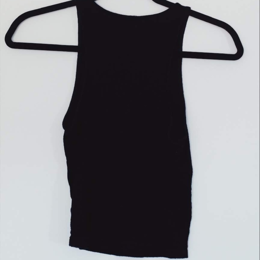 Ribbed Black Sleeveless Crop Top